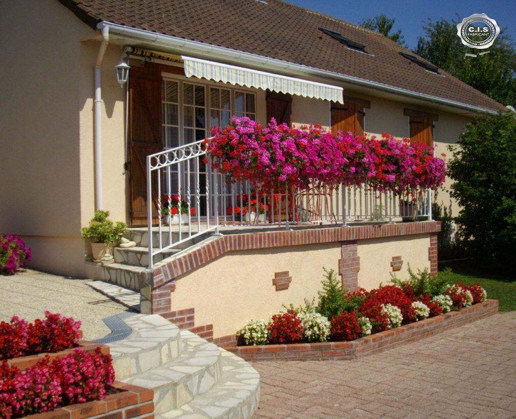 Garde corps / main courante blanc situé à Alizay (27460) Eure Normandie