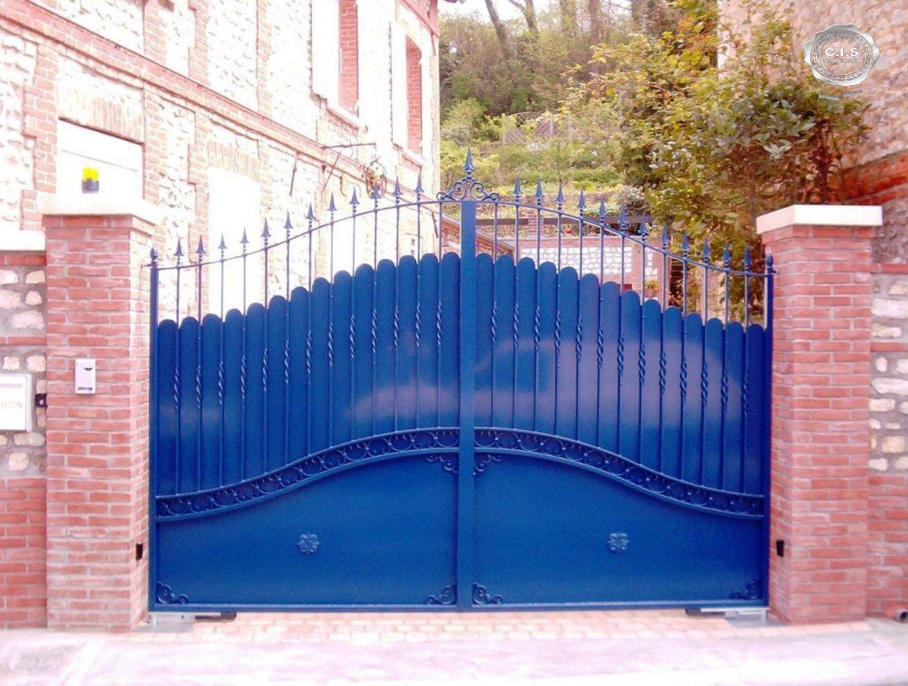 Portail classique plein bleu outremer