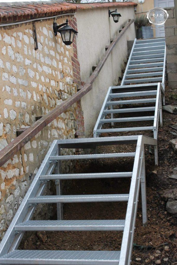 Escalier galvanisé situé aux Damps (27340) - Eure Normandie